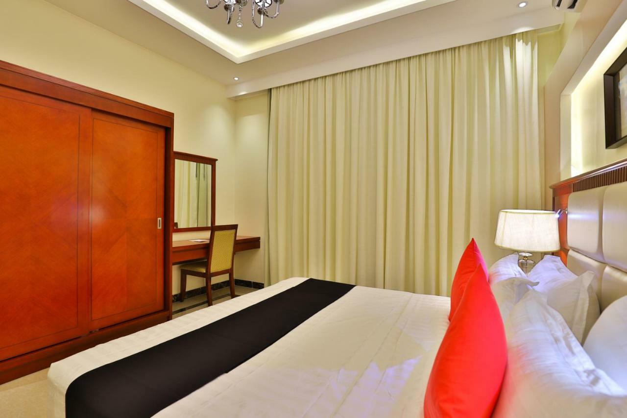 Dreams Houses Furnished Suites Tabuk Exteriör bild